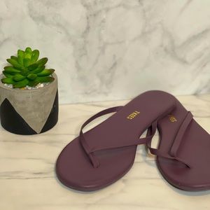 TKEES purple flip flops size 10/41